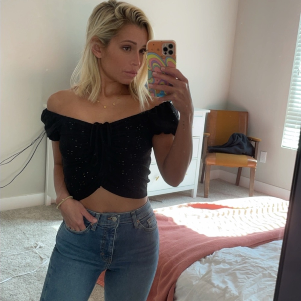 Ruched black short sleeve top